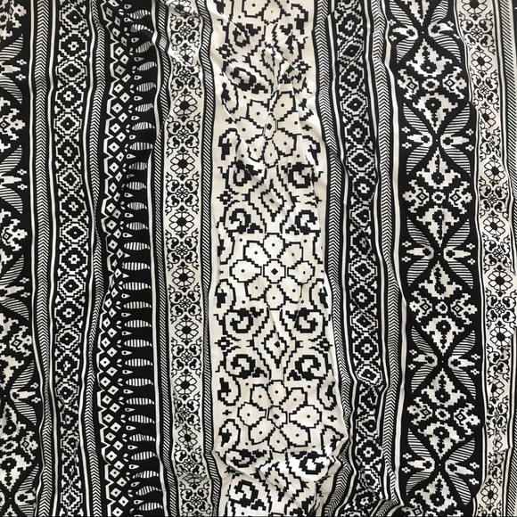 NWOT Printed Open-Back Summer Dress - Picture 2 of 8